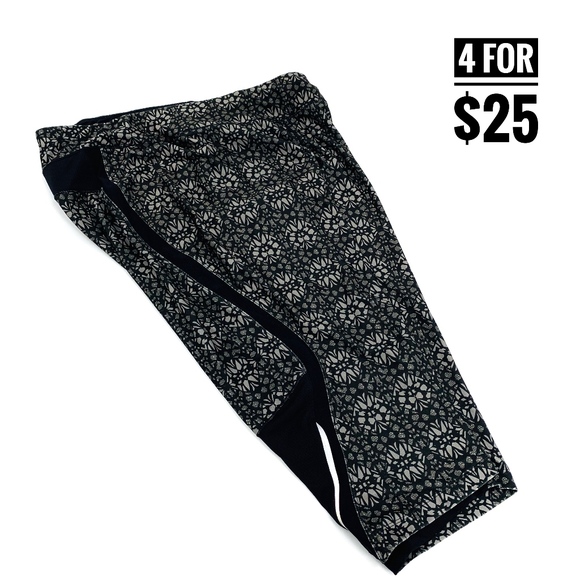 Rule The World Boutique Activewear Section - Picture 5 of 8